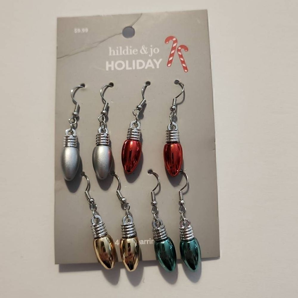 3 For 15 HildieJo Holiday Set Of 4 Pair Ofchristmas Light Bulb Earrings Nwt 12$